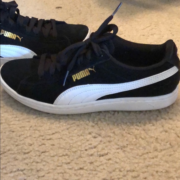 puma classic tennis shoes